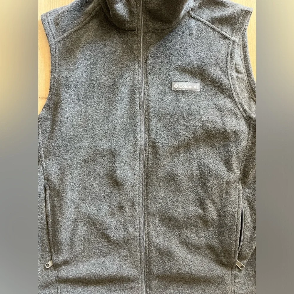 Columbia Men’s Fleece Vest - Charcoal Gray, Size M, Like New - Picture 2 of 5